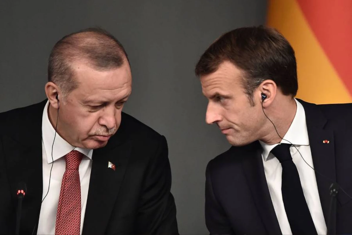 Makron Ermənistandan Türkiyəyə keçmək istədi, Azərbaycan icazə vermədi
