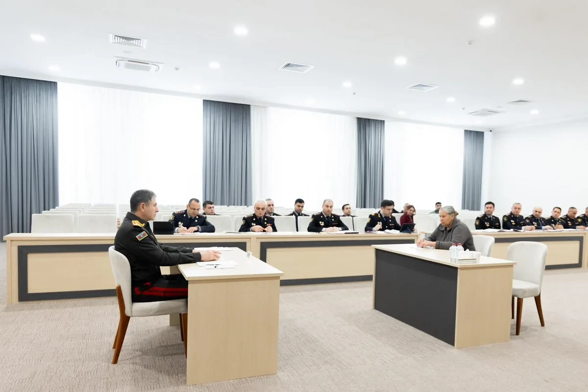 Nazir GƏLƏCƏYİN POLİSLƏRİNİ seçdı — 8