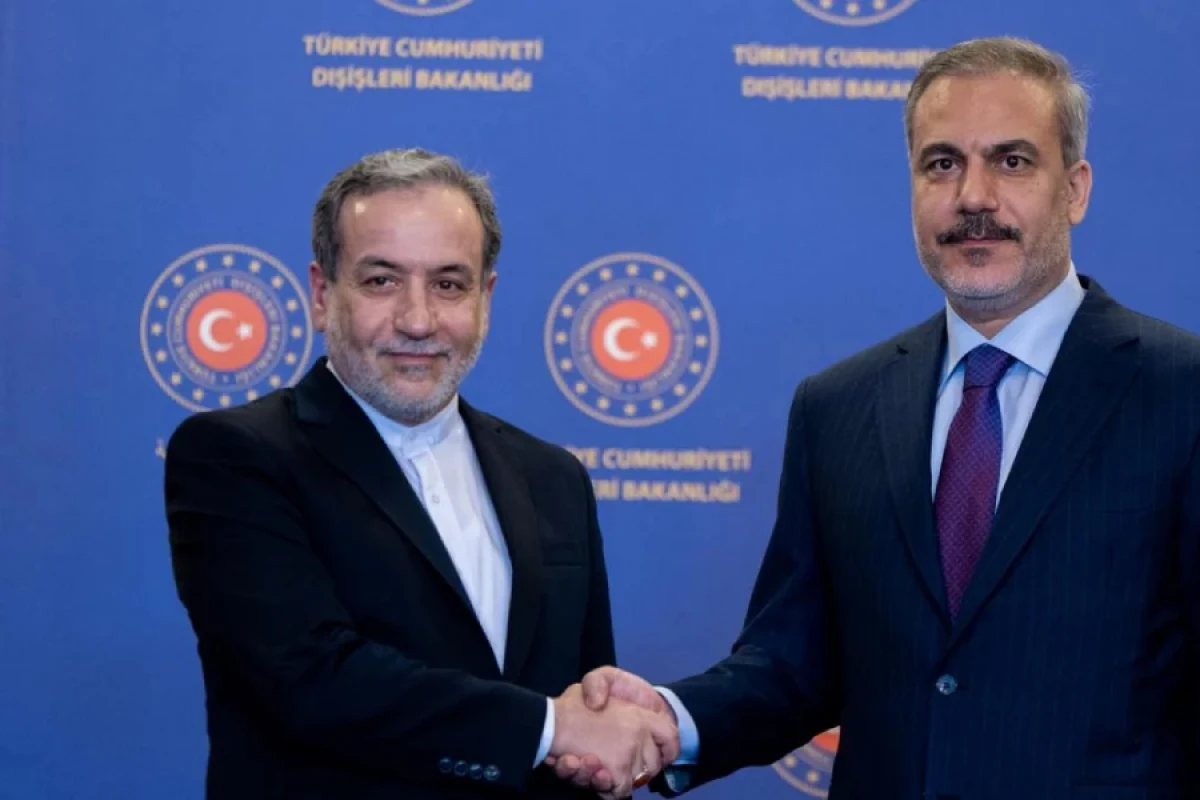 Sülh danışıqları və Hörmüz böhranı: Fidan və Əraqçi vəziyyəti müzakirə etdi