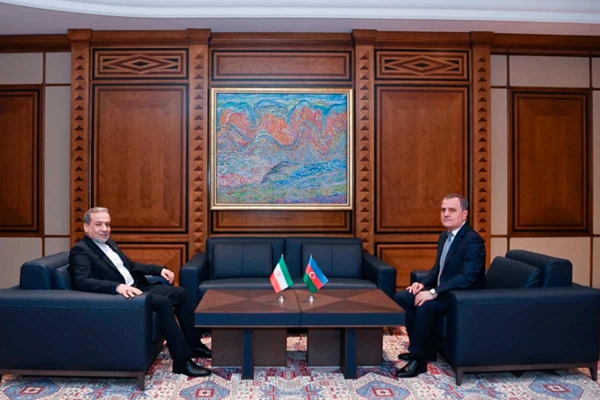 Azərbaycan və İran XİN başçıları müzakirələr apardı