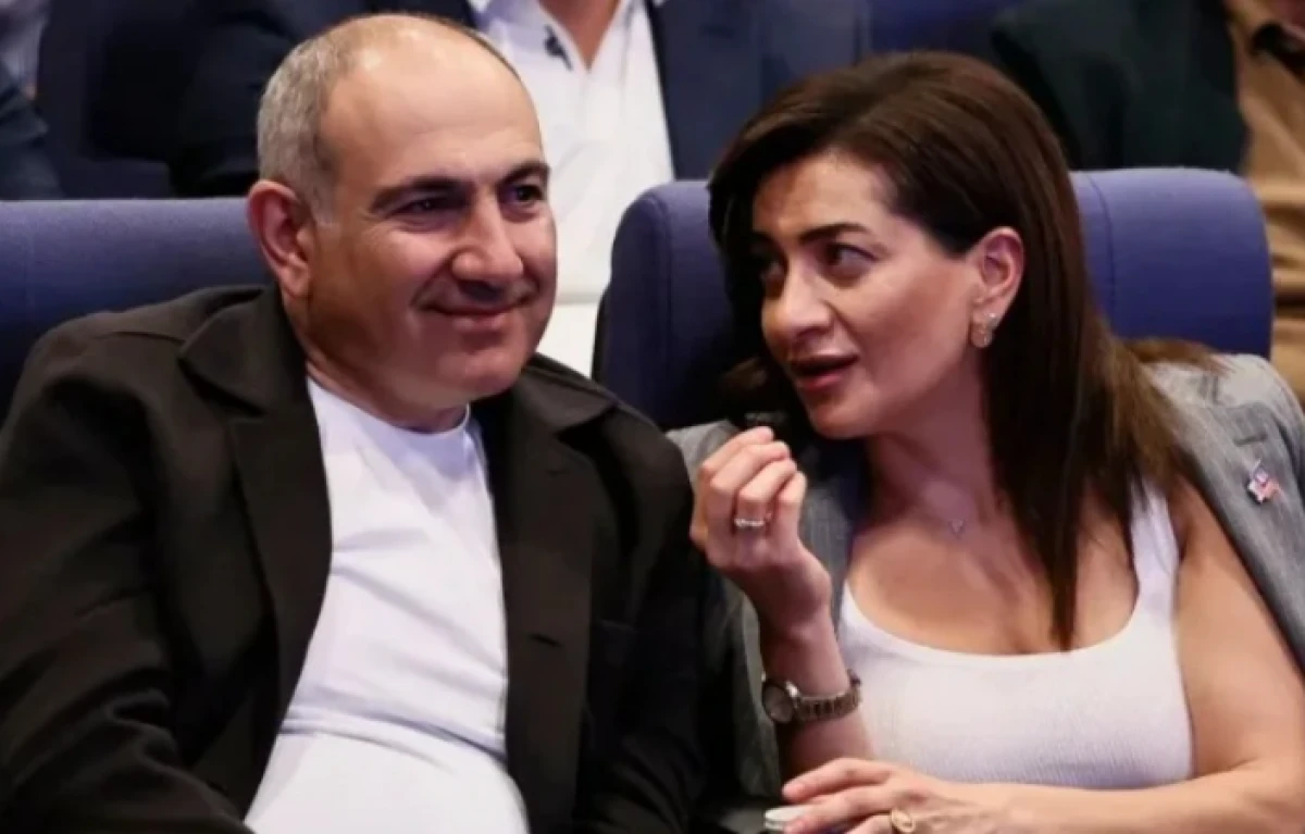 Paşinyan: "Qara qəpiyim də yoxdur, amma evliyəm..."