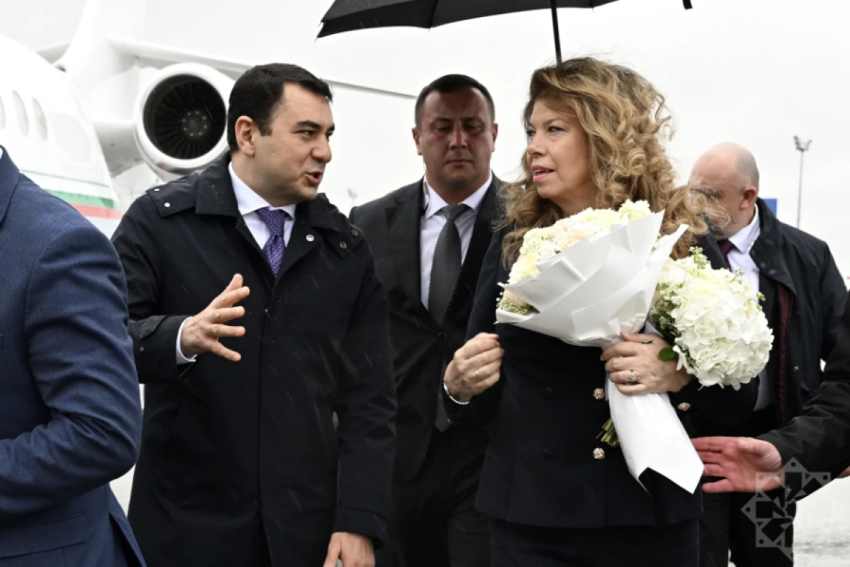 [[Bolqarıstan Prezidenti]] Azərbaycana səfərə gəldi