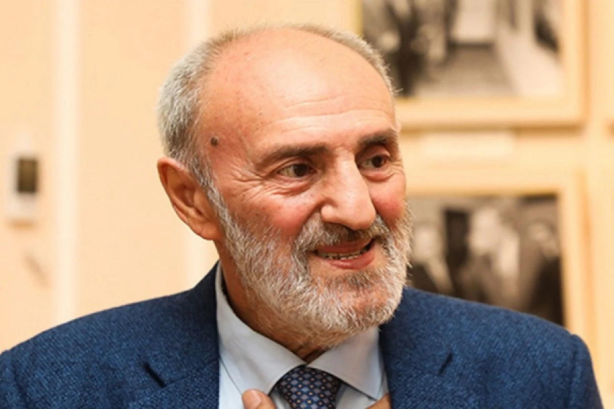 Akif İslamzadə xəstəxanadan evə buraxıldı