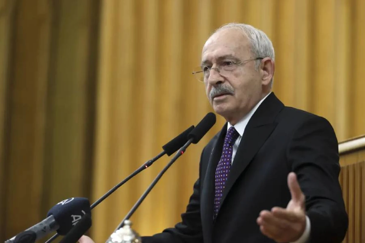 CHP-də böyük təmizləmə başlayır? - Kılıçdaroğlu mühakimə olunan şəxsləri partiyadan silir