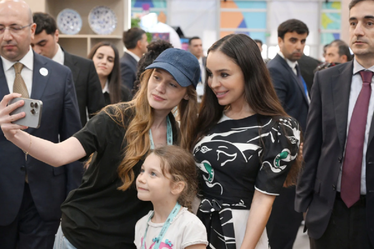 Leyla və Arzu Əliyevalar “Urban Expo” sərgisində - FOTOLAR — 8