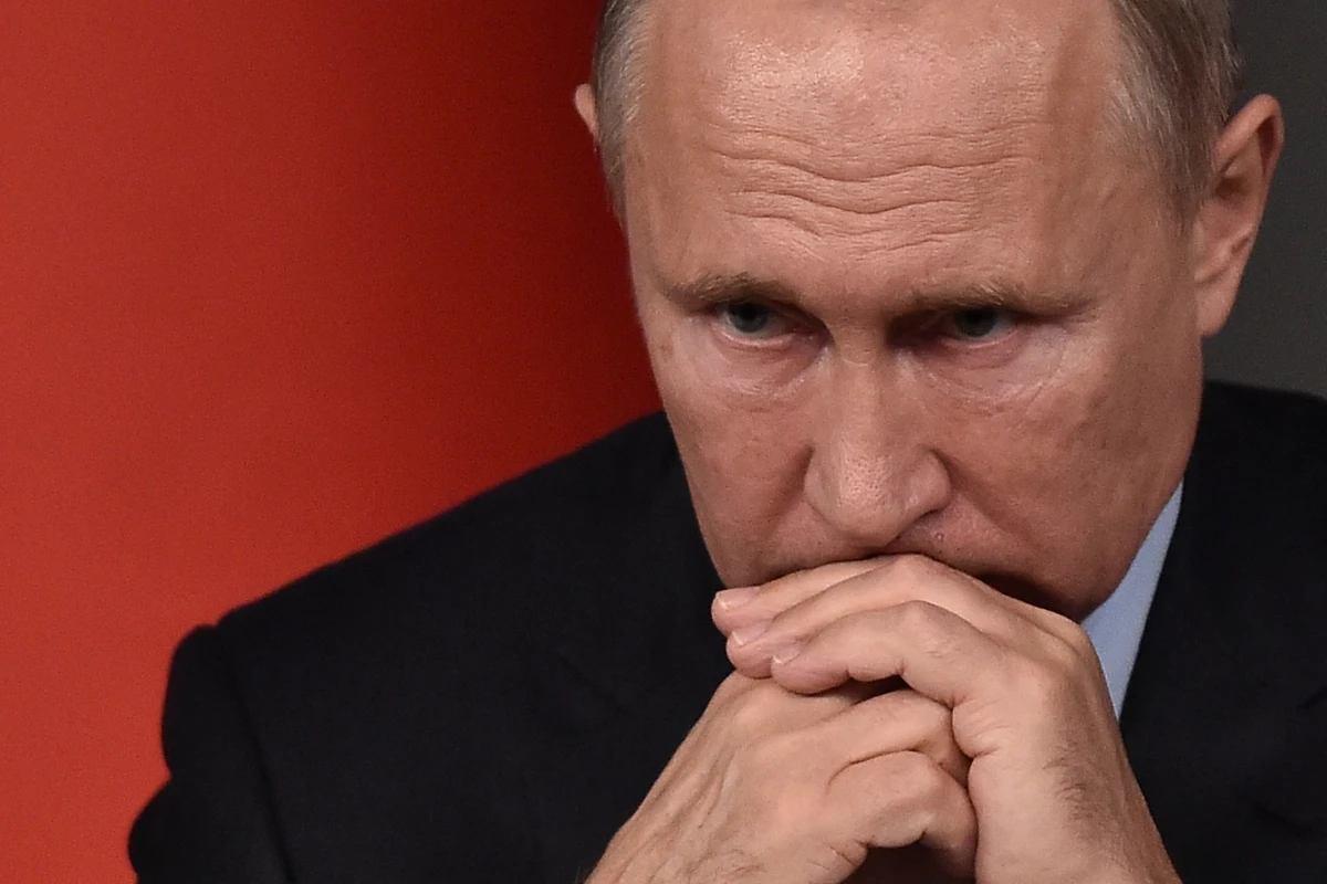 Putin blokadada: 200 gündür ölkəyə çıxmır