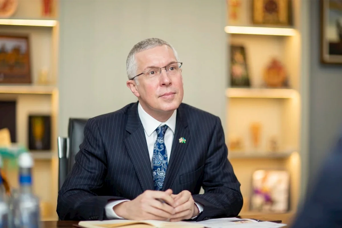 Fergus Auldun diplomatik fəaliyyəti başa çatdı
