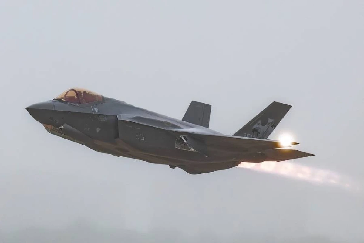 Polşaya ilk "F-35" qırıcıları çatdı: Ölkə 5-ci nəsil döyüş təyyarələrinə sahib oldu