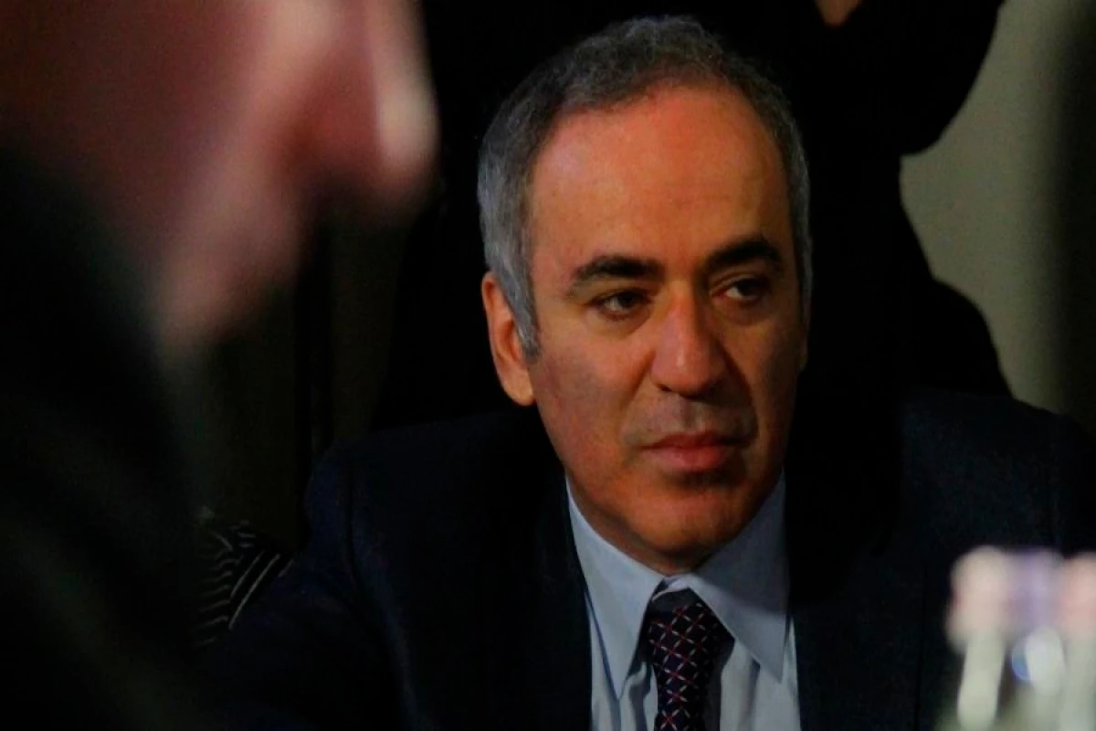 Harri Kasparov beynəlxalq axtarışa verildi