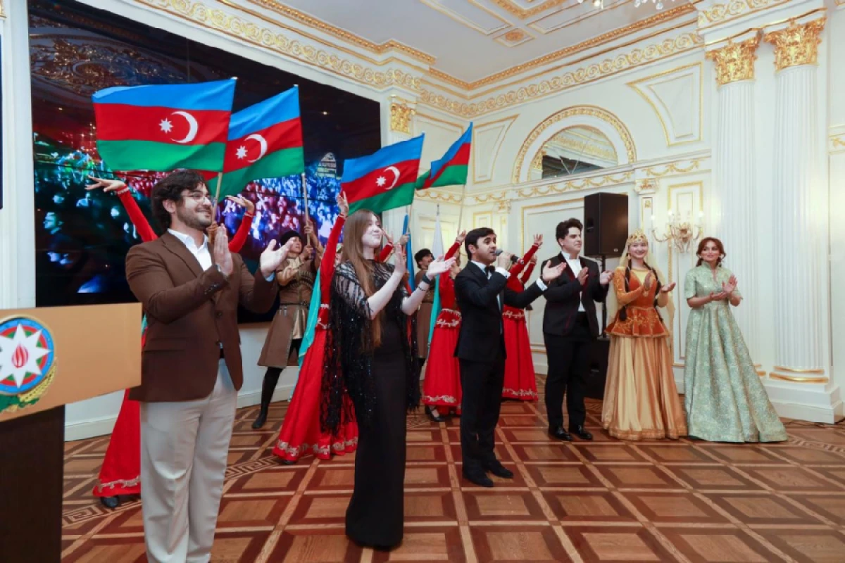Sankt-Peterburqda Azərbaycan dövlətçiliyinin 108 illik tarixi qeyd olundu