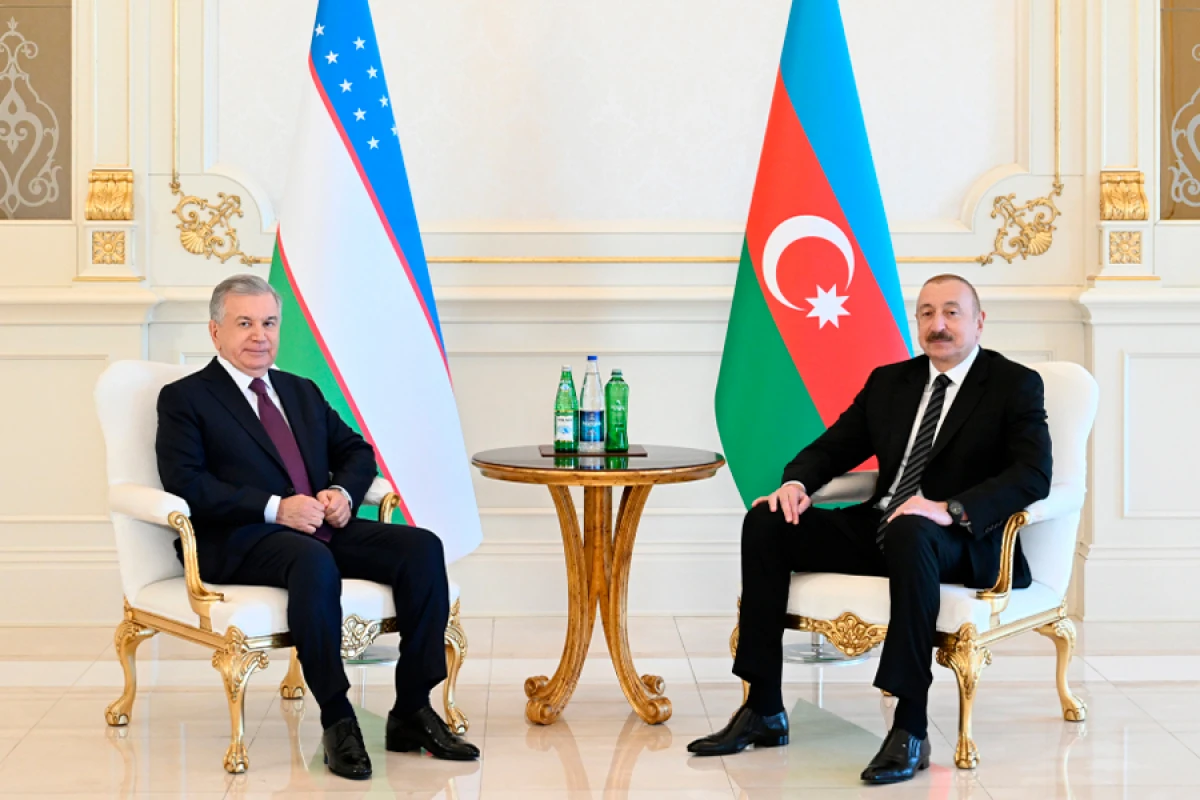 Şavkat Mirziyoyev Prezident İlham Əliyevi təbrik etdi