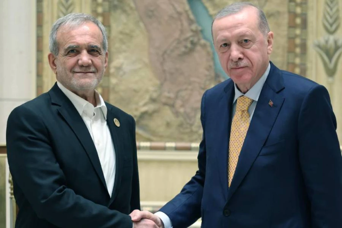 Ərdoğan Pezeşkianla regional prosesləri müzakirə etdi