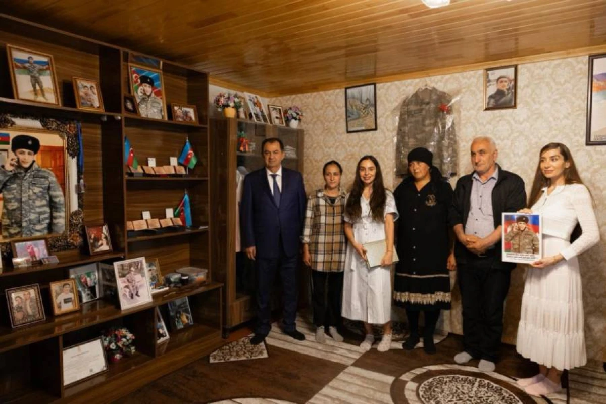 Leyla Əliyeva və Arzu Əliyeva Lənkəranda şəhid ailəsini ziyarət etdilər