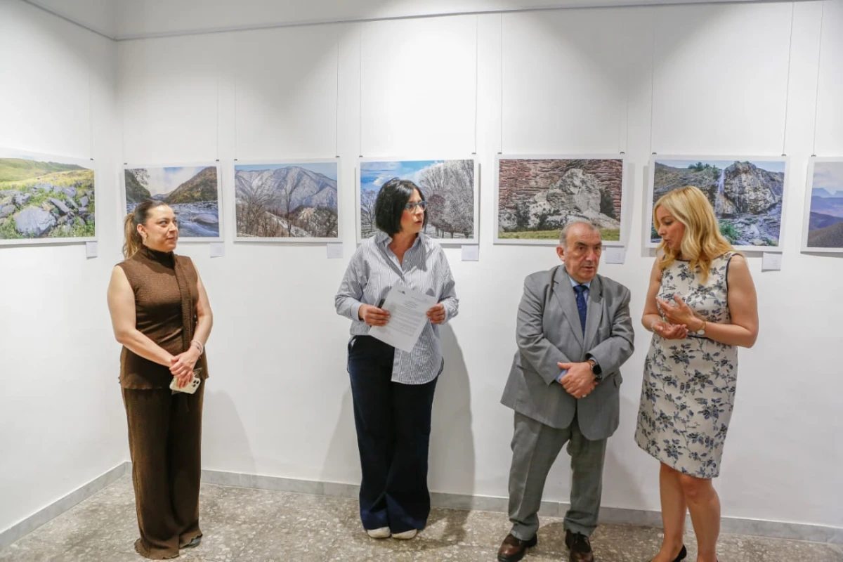 Azərbaycanlı fotoqraf beynəlxalq sərgi ilə Romada çıxış edir — 3