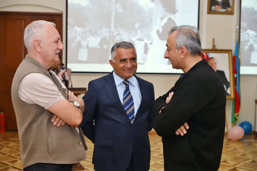 “Tarixin uşaq izləri” adlı sərginin açılışı baş tutdu — 8