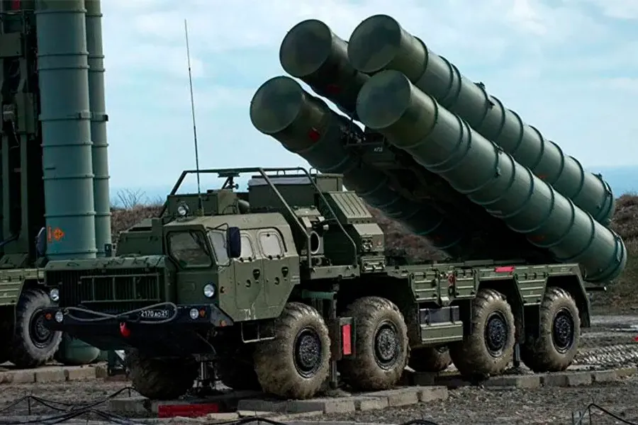 S-400 Triumf: Müasir zenit müdafiəsinin zirvəsi