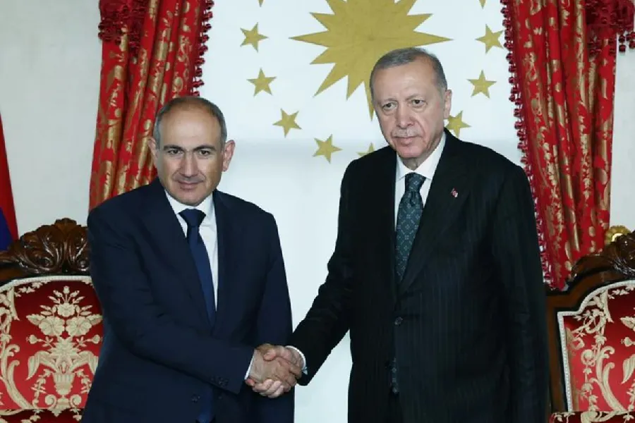 Ərdoğan ilə Paşinyan arasında telefon danışığı baş tutdu