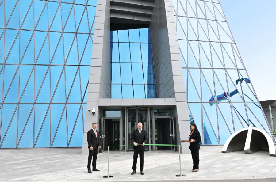Prezident Mərkəzi Bankın yeni binasını açdı - 35 mərtəbəlidir — 9