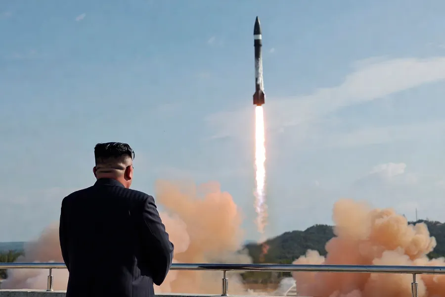 Kim Çen In nüvə zavodunu təftiş etdi