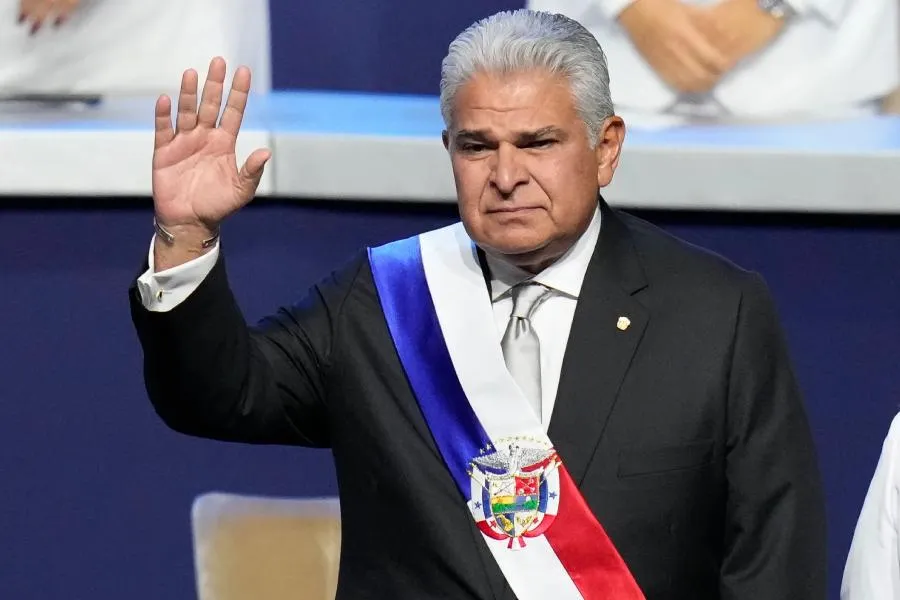 Panama Prezidenti İlham Əliyevi təbrik etdi