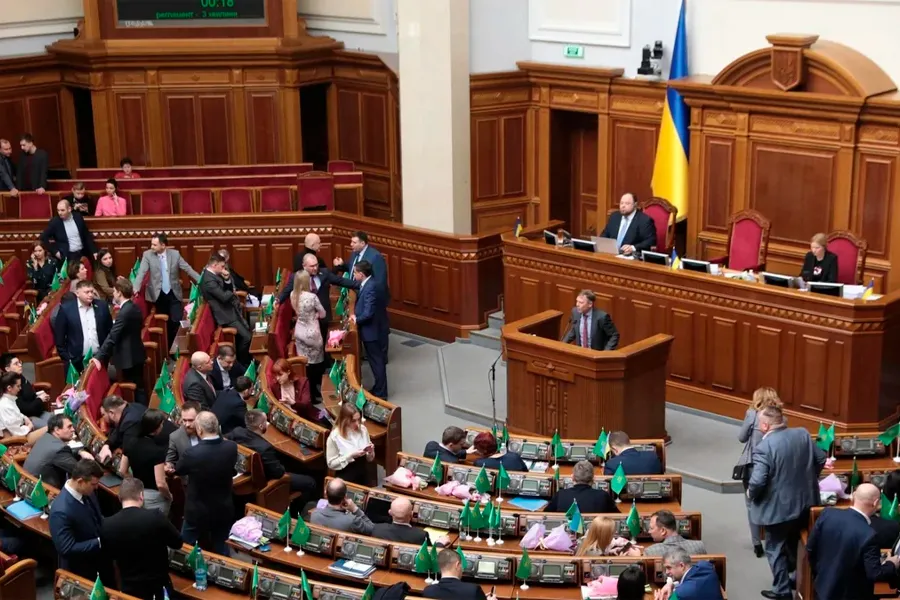 Ali Rada təsdiqlədi: Ukrayna 1.56 trilyon...