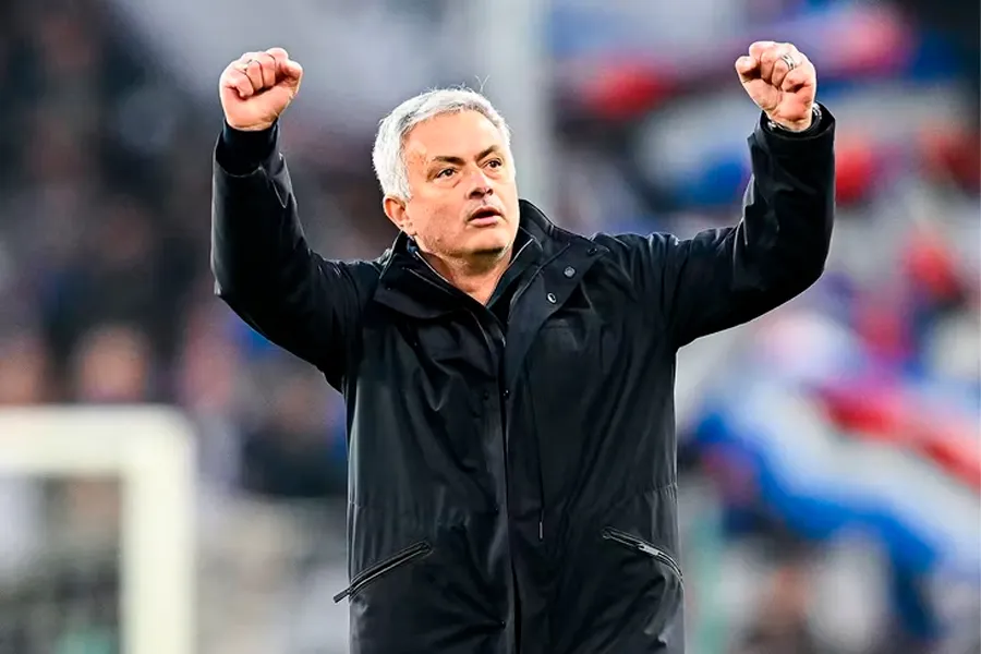 Mourinyo qalaktikoslara yox, fədakar futbolçulara üstünlük verir!