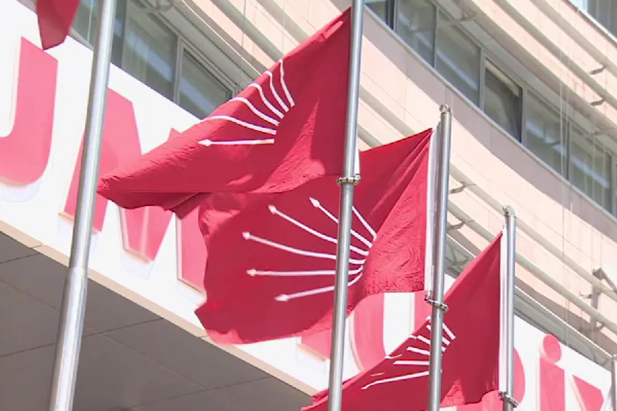 CHP-də iki bələdiyyə sədri intizam komitəsinə göndərildi