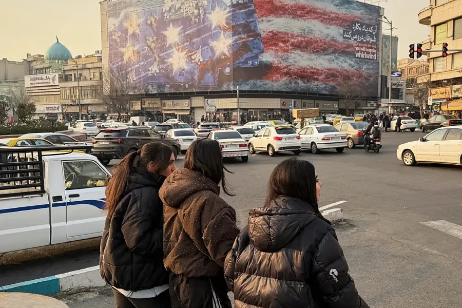 Tehranda saziş əleyhinə etirazlar: Əraqçi və Qalibafın istefası tələb olunur - VİDEO
