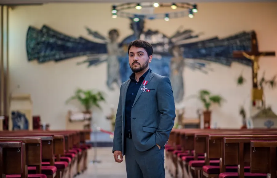 Azərbaycanlı gənc rəssam-restavrator Avropa Şərəf Ordeni ilə mükafatlandırıldı: İdris Qasımovun diqqətçəkən karyerası - FOTOLAR — 5