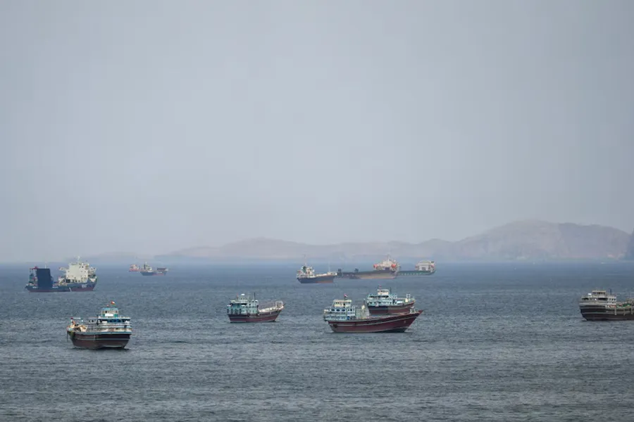 İran: Hörmüz boğazından keçid üçün rüsum tutulmayacaq