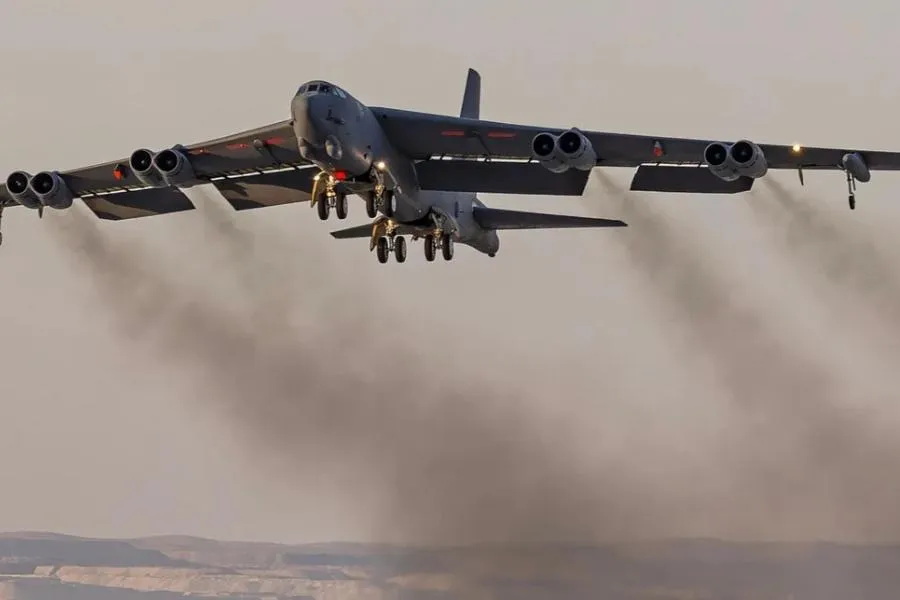 ABŞ-də bombardmançı təyyarə qəzaya uğradı