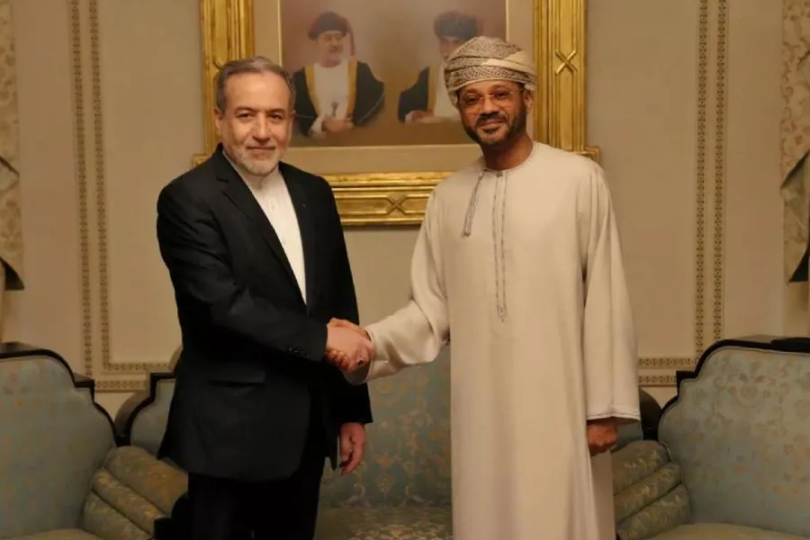 Oman və İran Hörmüz boğazında azad gəmiçiliyə sadiqliklərini təsdiqlədilər