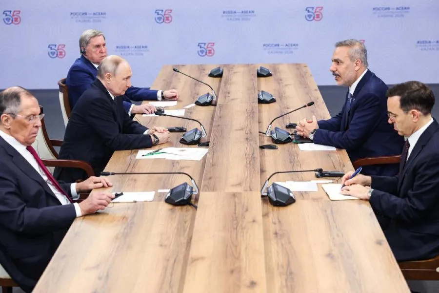 Putin Fidanı dərhal qəbul etdi: Bağlı qapılar arxasından Zelenskiyə minnətçi düşdülər