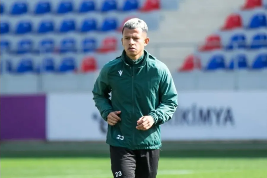 "Neftçi" onunla vidalaşdı