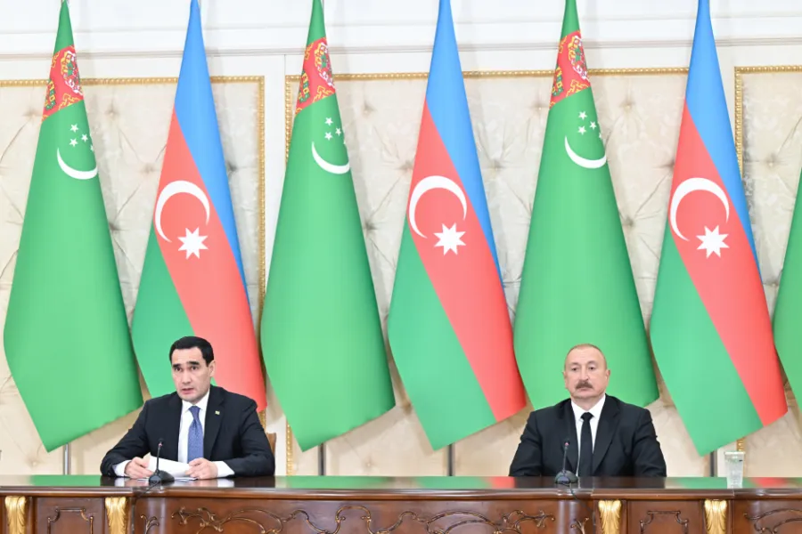 Azərbaycan və Türkmənistan prezidentləri mətbuata bəyanatlarla çıxış etdilər — 1