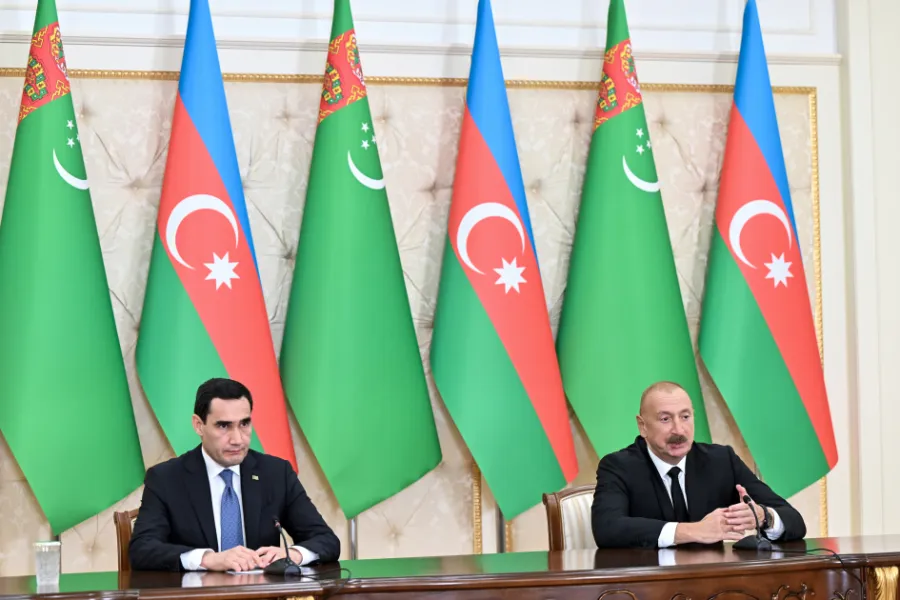Azərbaycan və Türkmənistan prezidentləri mətbuata bəyanatlarla çıxış etdilər — 6