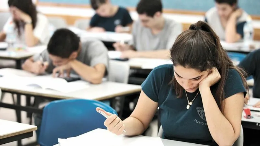 Abituriyentlərin NƏZƏRİNƏ: Bu qrupun keçid balları enəcək