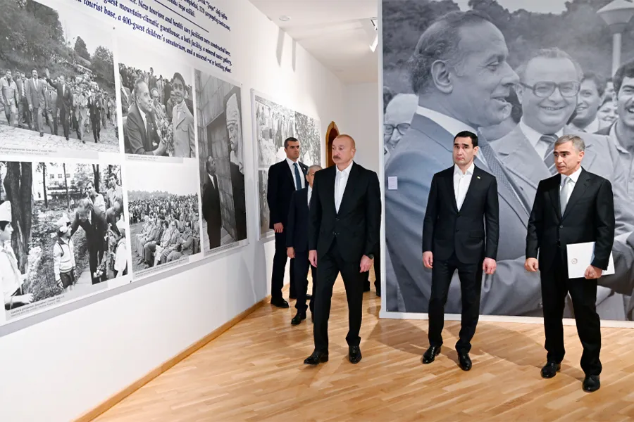 Liderlər Şuşada "Heydər Əliyev və Qarabağ" sərgisi ilə tanış oldular