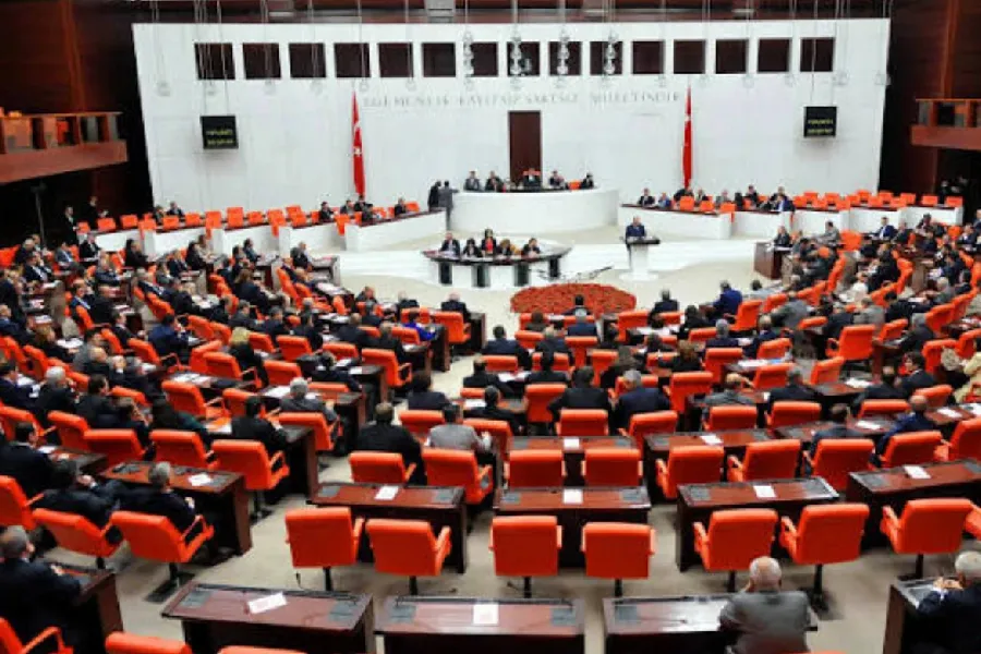 TBMM-də ilk: Deputatlar ailə həyatı qurdular - FOTO