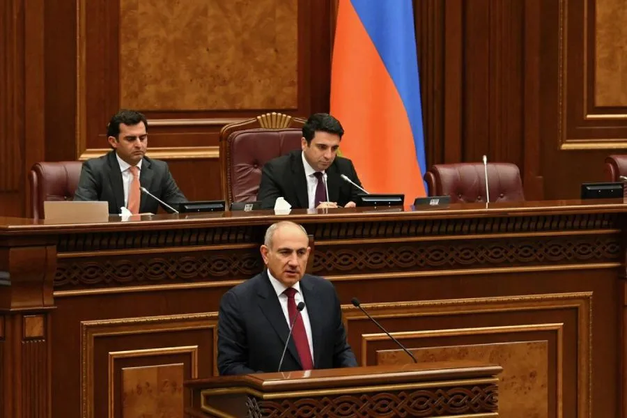 Paşinyanın ən yaxın adamına gözlənilməz zərbə – Partiyada rədd edildi