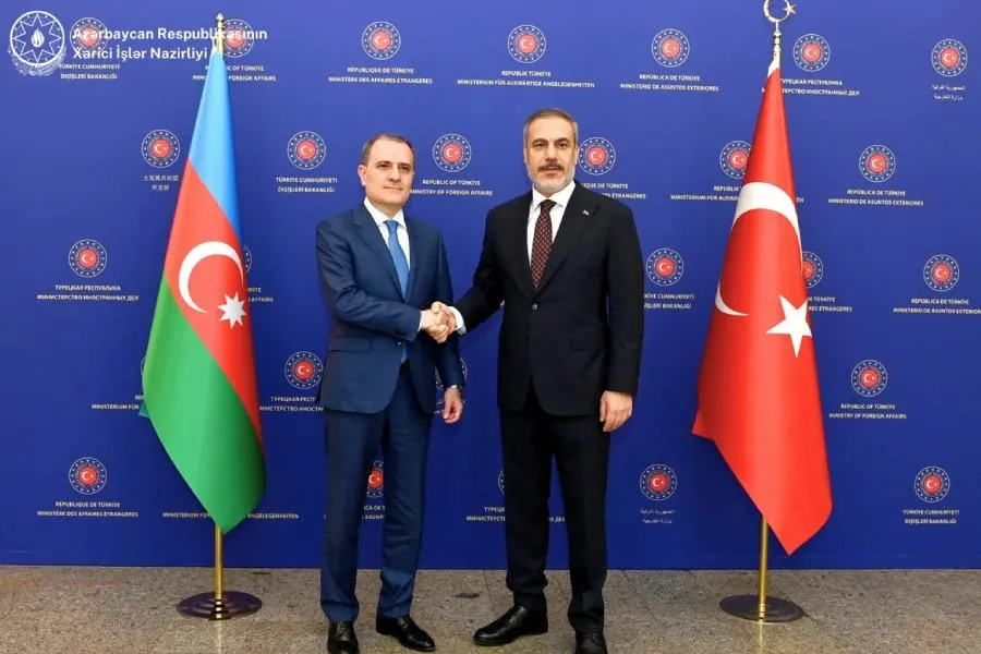 Ceyhun Bayramov və Hakan Fidan regiondakı təhlükəsizlik vəziyyətini müzakirə etdi