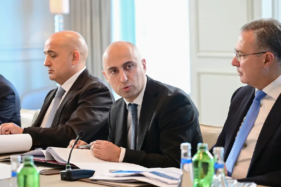 Emin Əmrullayev: Təhsilin rəqəmsallaşdırılması nəzərdə tutulur