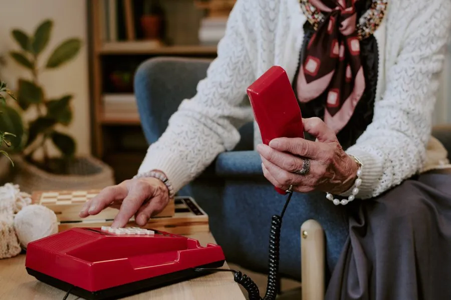 Bir dövr başa çatdı: Stasionar telefon xidməti tam dayandırıldı