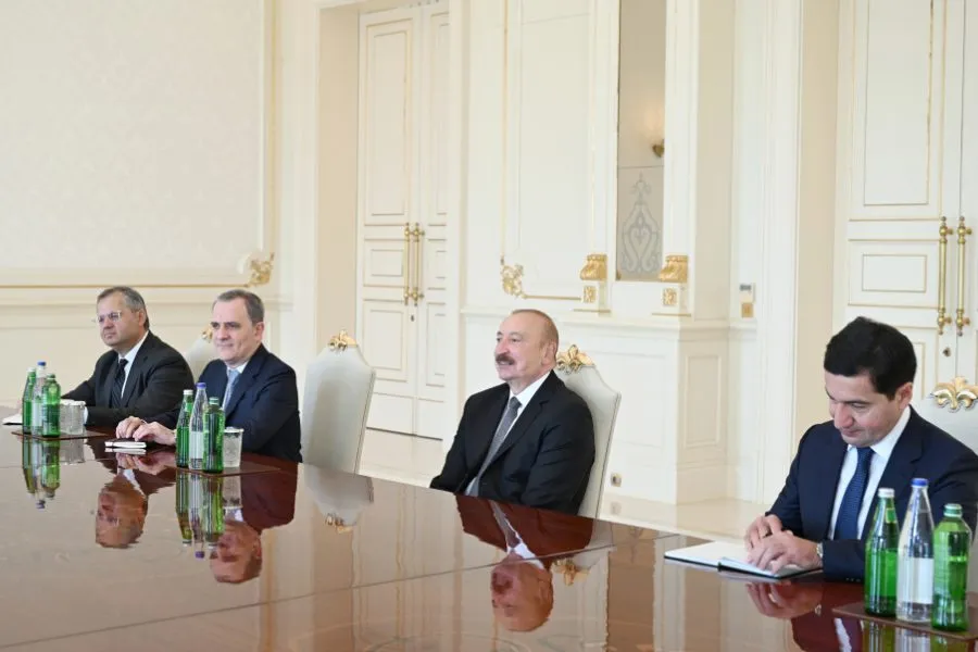 İlham Əliyev: "Trampın Azərbaycan-Ermənistan sülh gündəliyinin irəli aparılmasında xüsusi rolu var"