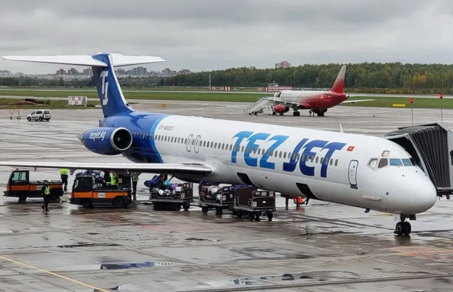 Təyyarə sərt eniş etdi, aeroport bağlandı - VİDEO 