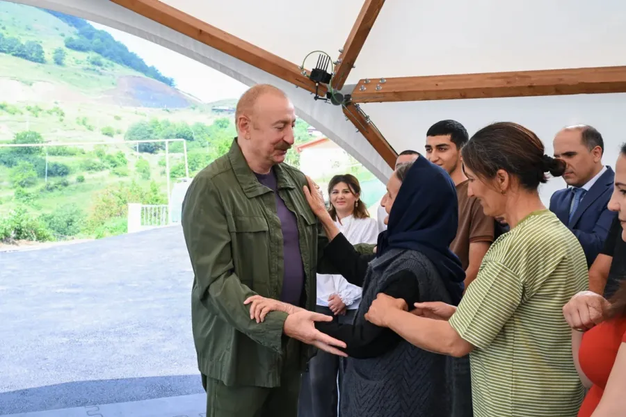 Prezident: Artıq köçkün həyatı keçmişdə qaldı