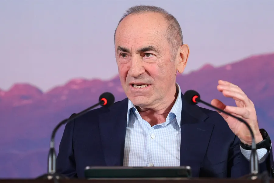 Azərbaycanlı atanın oğlu Ermənistanda prezident oldu - Azərbaycanlılara düşmən kəsildi