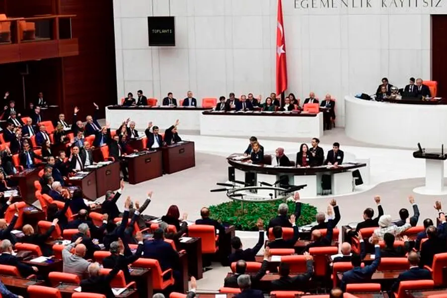 Türkiyədə çalışan azərbaycanlı həkimlərdən çağırış –"Yeni qanun gələcəyimizi təhlükəyə atır"