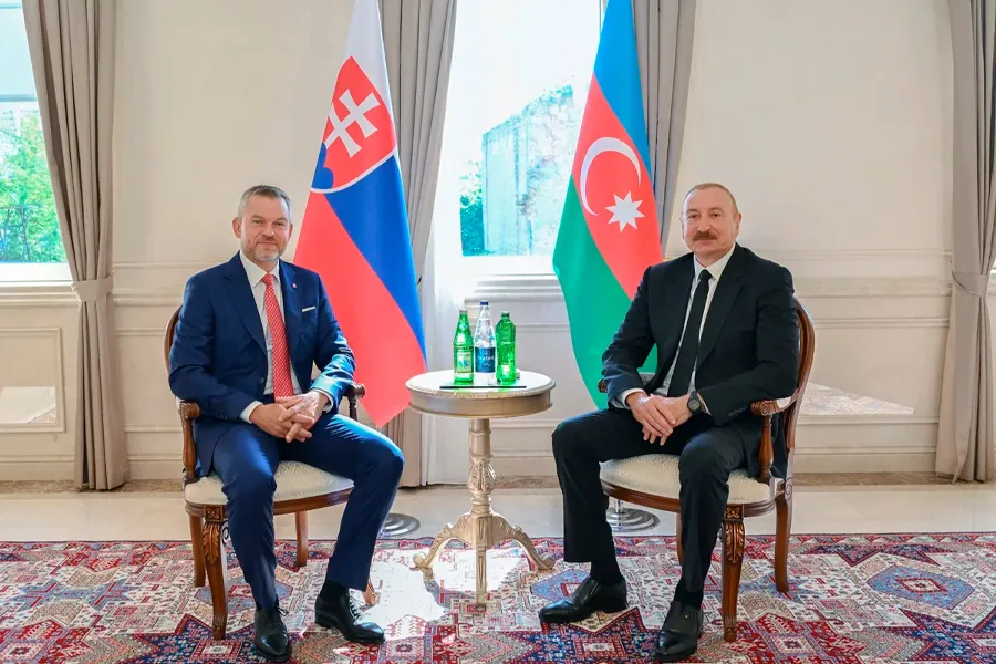 İlham Əliyevin Slovakiya Prezidenti ilə təkbətək görüşü oldu
