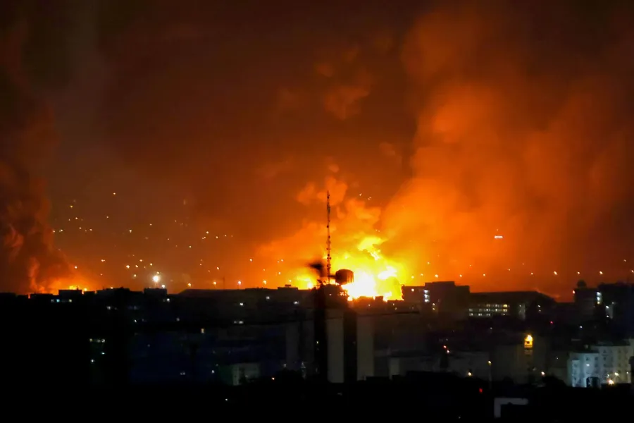 Amerika gecə bombardmanı ilə SEPAH-ın baş qərargahını  yer üzündən sildi